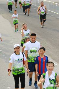 BIB: 418
                            <button type="button" onclick="openModal(3556168)" class="btn btn-primary btn-sm float-right btn-popup" data-toggle="modal" data-target=".modal-high-quality">
                        <i class="fas fa-shopping-cart"></i> Add to Cart
                    </button>
                                            <button type="button" onclick="isThisMe(3556168, true)" class="btn btn-success btn-sm float-right btn-popup btn-isme hidden" data-toggle="tooltip" data-placement="bottom" title="นี่คือรูปของคุณใช่ไหม คลิกที่นี่เพื่อเอาเข้าอัลบั้ม">
                        <i class="fas fa-plus"></i> Add to album
                    </button>
                    <button type="button" onclick="isThisMe(3556168, false)" class="btn btn-warning btn-sm float-right btn-popup btn-isnotme hidden">
                        <i class="fas fa-ban"></i> Remove from album
                    </button>